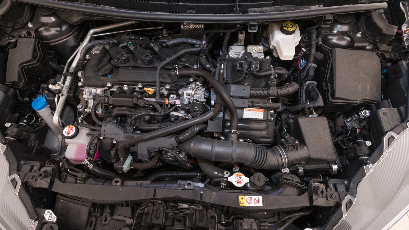 Η κατανάλωση είναι εξαιρετική παραμένοντας στα 3,5λτ/100χλμ μέσα στη πόλη και στα 4,2λτ σε μεικτές συνθήκες